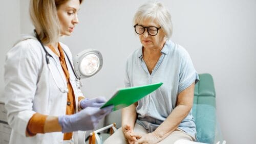 older woman cervical cancer screening and obgyn office