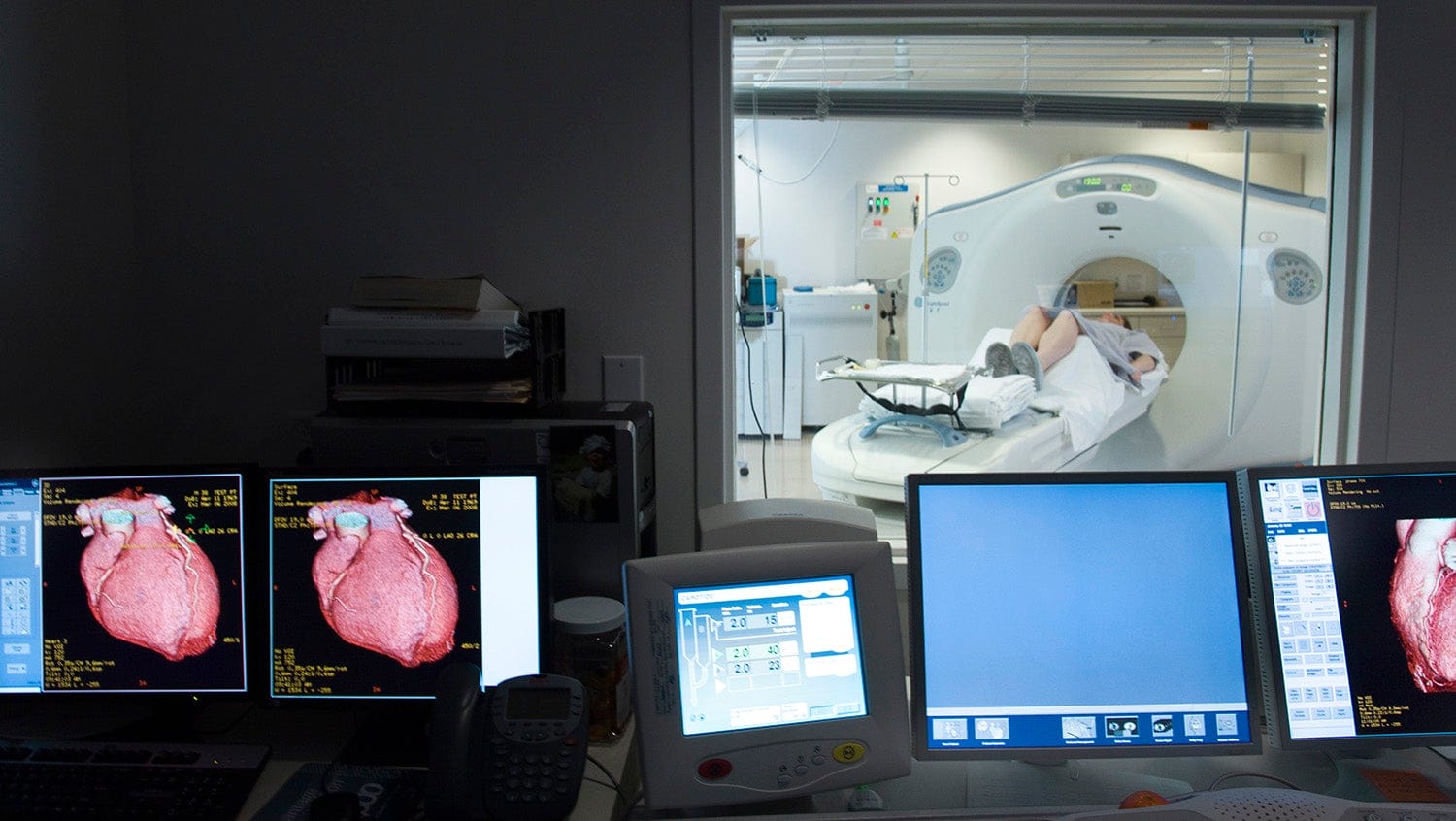 patient undergoing a cardiac CT scan