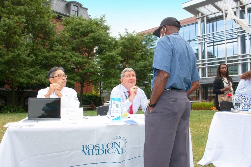 Kevin Chang, MD participates in “Screening on the Green: Gastrointestinal (GI) event,” a free educational GI screening event where attendees met with cancer specialists to talk about risks for colon cancer, a type of colorectal cancer, and learned about screening options like the virtual colonoscopy. 
